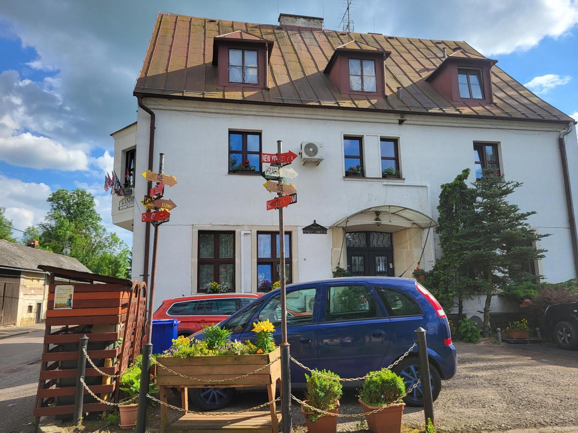 Doctor Lodge *
